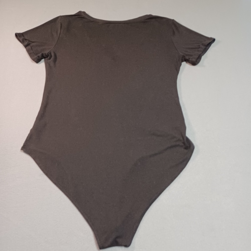 Mangopop Womens Black V-Neck Short Sleeve Bodysuit Snap Closure Size L